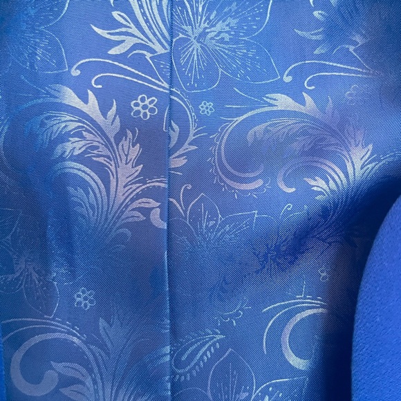 Electric Blue Lined Blazer Perfect For Brightening Up for Summer! - Picture 5 of 10